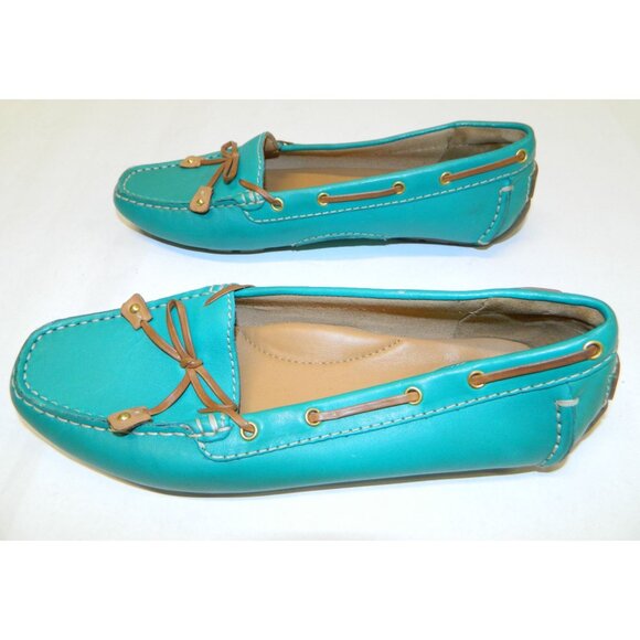 Clarks Turquoise Leather Loafers 7M Slip-On Driving Moccasins Tan Bow Rubber Sol - Picture 3 of 9